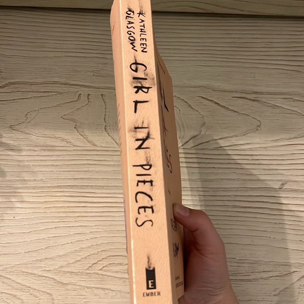 Girl in Pieces Novel by Kathleen Glasgow - Picture 3 of 3